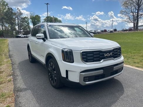 Used 2023 Kia Telluride SX image 3