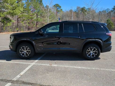 Used 2024 GMC Acadia AT4 w/ Luxury Package image 7