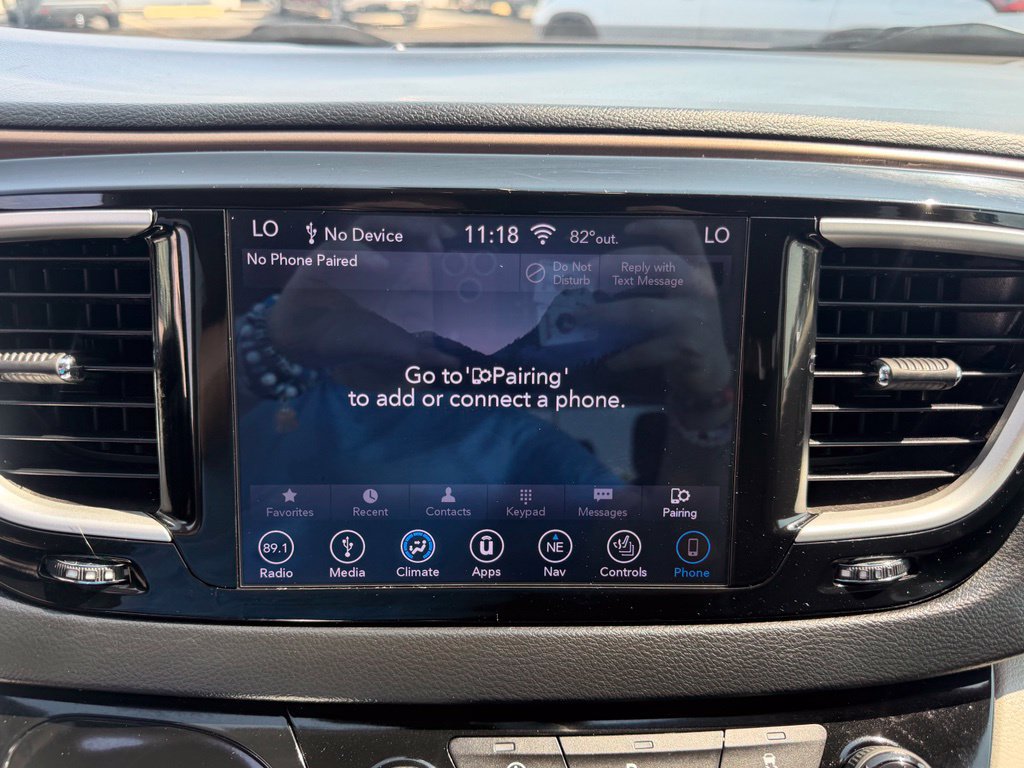 Used 2018 Chrysler Pacifica Touring-L w/ Tire & Wheel Group FWD image 37