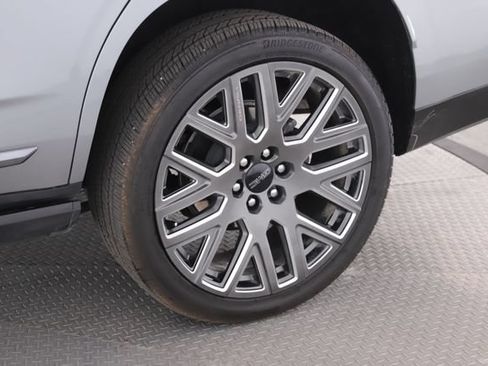 Used 2026 GMC Yukon Denali Ultimate AWD/4WD image 14