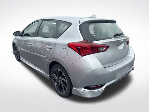 Used 2017 Toyota Corolla iM w/ All-Weather Mat Package FWD image 3
