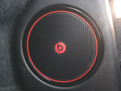 Used 2013 Chrysler 300 w/ Driver Convenience Group image 26