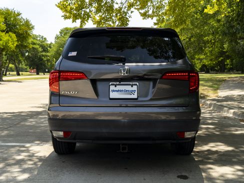 Used 2017 Honda Pilot EX-L image 8