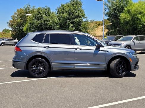 Used 2023 Volkswagen Tiguan SE R-Line FWD image 5