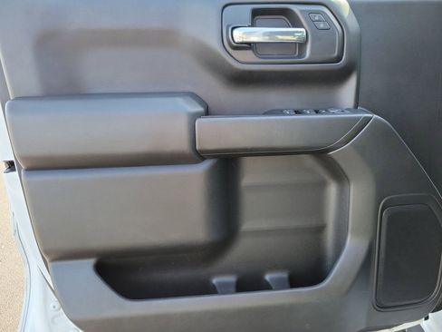 Used 2019 Chevrolet Silverado 1500 Custom Trail Boss w/ Custom Convenience Package image 17