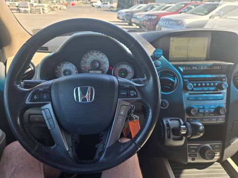 Used 2015 Honda Pilot Touring image 12