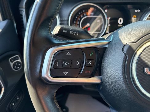 Used 2018 Jeep Wrangler Unlimited Sahara AWD/4WD image 29