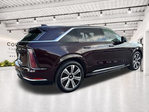 Certified 2025 Cadillac Escalade IQ Luxury 2 w/ LPO, Premium Carpet Package AWD/4WD image 12