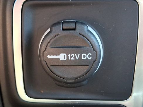 Used 2025 Jeep Wrangler Unlimited Rubicon image 24