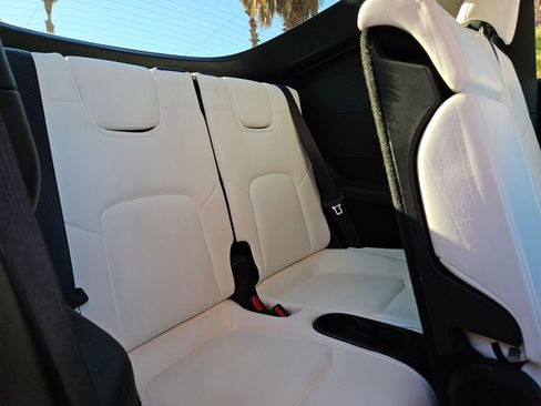 Used 2021 Tesla Model Y Long Range image 15