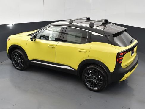 New 2025 Nissan Kicks SR AWD/4WD image 48