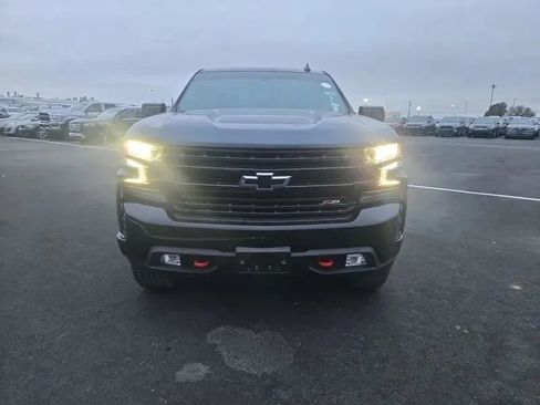 Used 2019 Chevrolet Silverado 1500 LT Trail Boss image 2