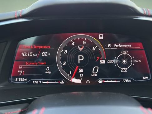 Used 2022 Chevrolet Corvette Stingray Premium Cpe w/ Z51 Performance Package RWD image 14