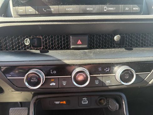 Used 2024 Honda CR-V LX image 25