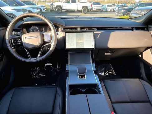 New 2025 Land Rover Range Rover Velar Dynamic SE image 7