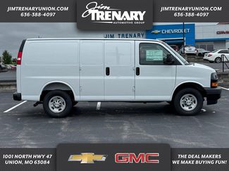 New 2026 Chevrolet Express 2500 w/ Driver Convenience Package RWD video 1