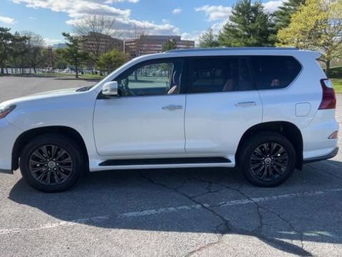 Used 2022 Lexus GX 460 Luxury w/ Sport Design Package AWD/4WD image 45