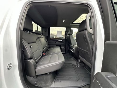 Used 2024 GMC Sierra 2500 Denali image 14