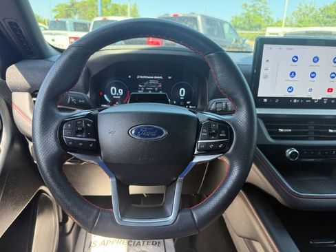 Certified 2025 Ford Explorer ST-Line w/ ST-Line Street Pack AWD/4WD image 36