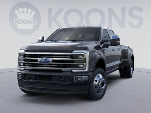New 2026 Ford F450 Platinum w/ Platinum Plus Package image 2