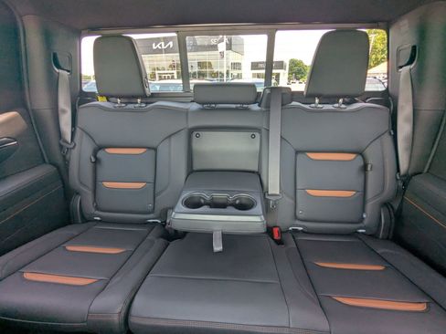 New 2026 GMC Sierra 1500 AT4 w/ Technology Package AWD/4WD image 18