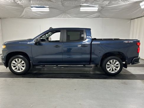 Used 2019 Chevrolet Silverado 1500 Custom w/ Custom Value Package AWD/4WD image 6