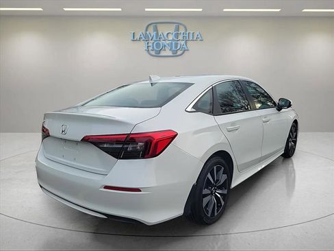 Used 2023 Honda Civic EX image 5