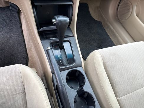 Used 2004 Honda Accord LX image 25