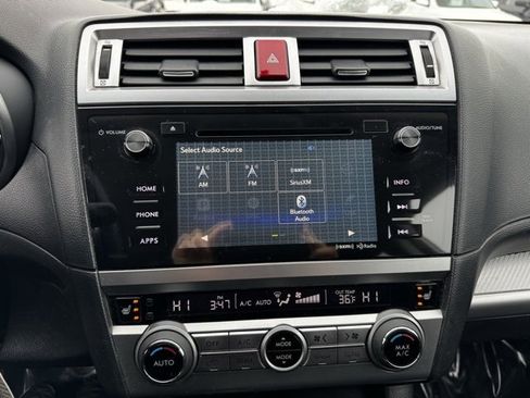 Used 2016 Subaru Outback 2.5i Premium image 3
