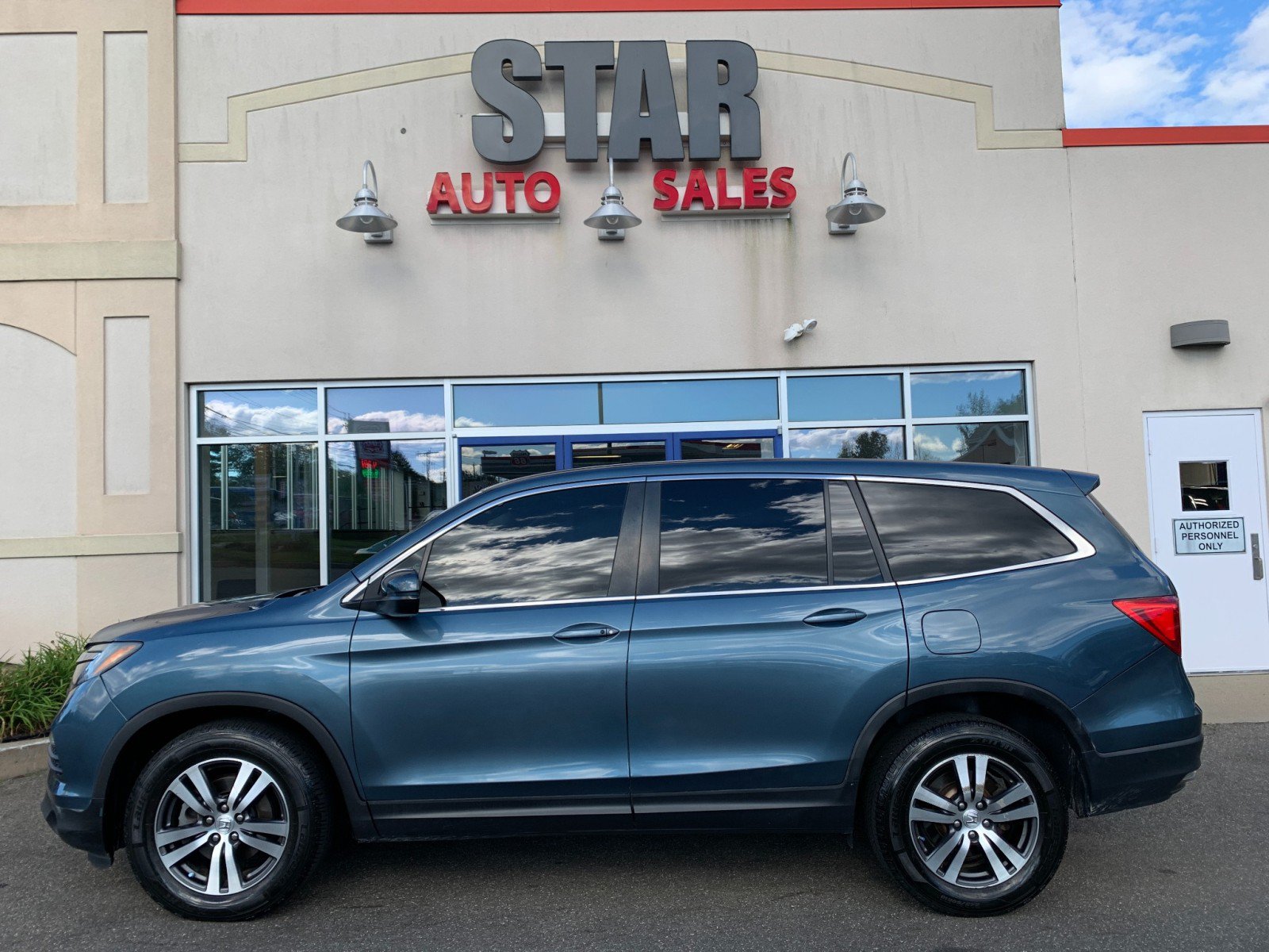 Used 2018 Honda Pilot EX-L image 4