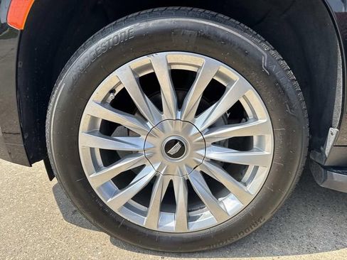 Used 2021 Cadillac Escalade ESV Luxury RWD image 7