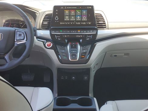 New 2026 Honda Odyssey Touring image 14