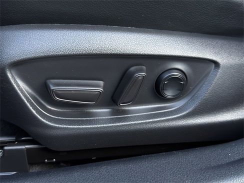 Used 2022 Toyota Camry SE image 24