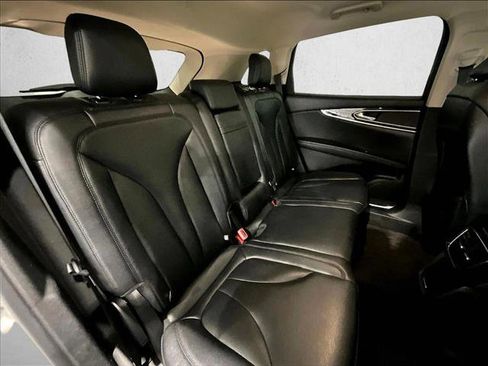 Used 2023 Lincoln Nautilus FWD w/ Premium Package image 29