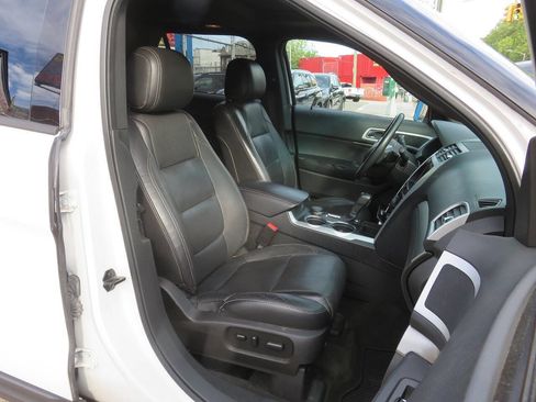 Used 2015 Ford Explorer Sport w/ Equipment Group 401A AWD/4WD image 11