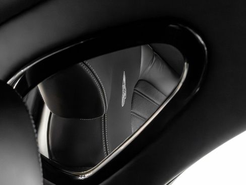 Used 2012 Bentley Mulsanne w/ Premiere Specification Pkg image 38