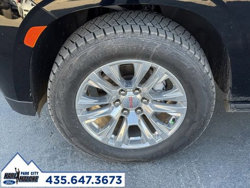 Used 2023 GMC Yukon XL Denali image 10