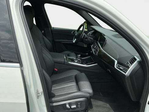 Used 2021 BMW X5 xDrive40i w/ Premium Package AWD/4WD image 16