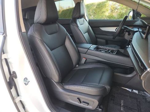 Certified 2025 Nissan Murano SL image 15