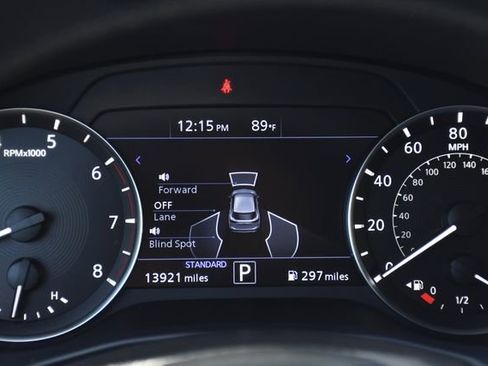 Used 2025 INFINITI QX50 Luxe AWD/4WD image 10