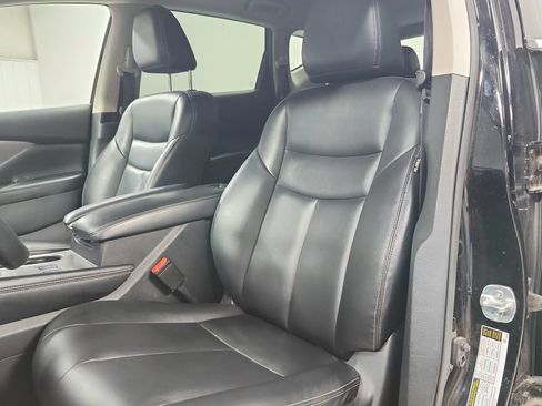 Used 2023 Nissan Murano SV FWD image 10