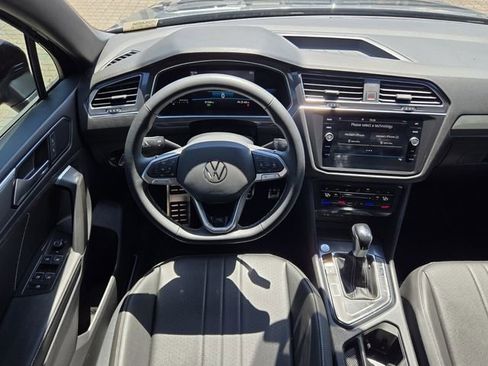 Certified 2023 Volkswagen Tiguan SE R-Line FWD image 15