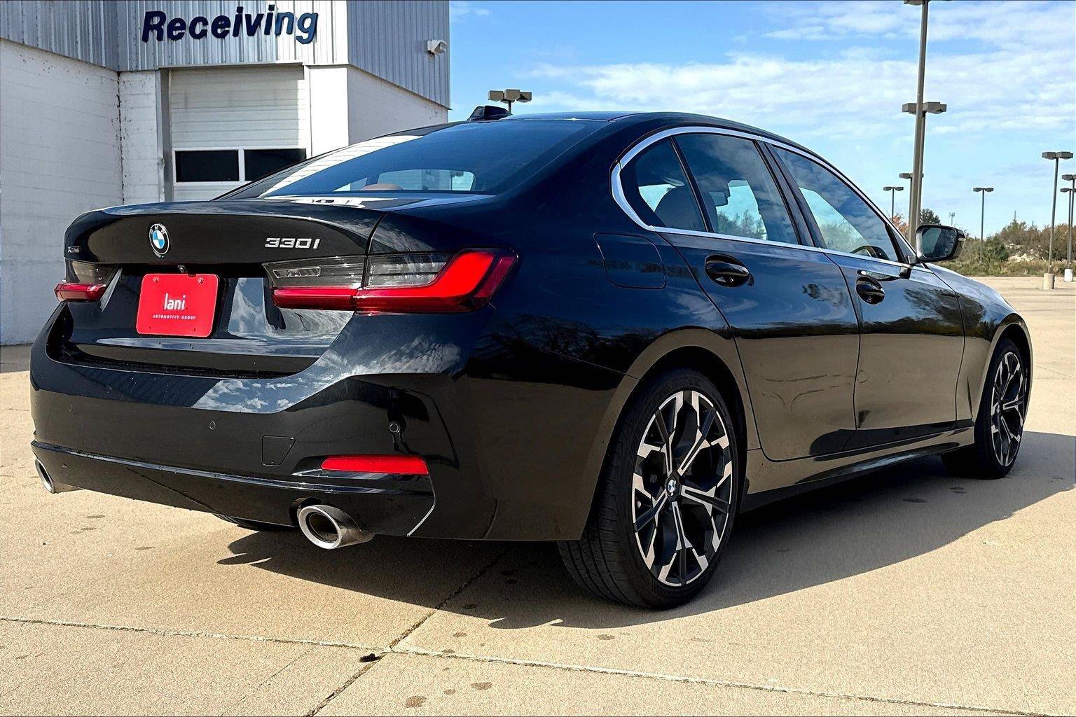 Used 2026 BMW 330i xDrive Sedan AWD/4WD image 6