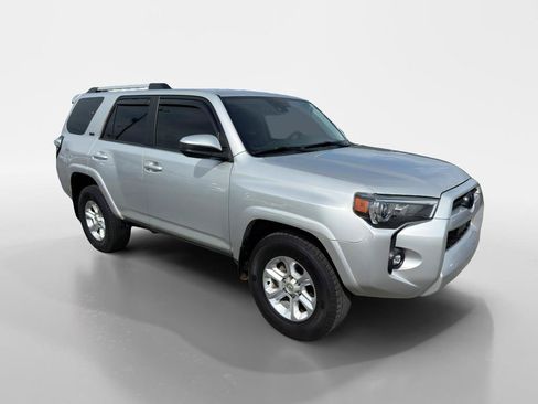 Used 2022 Toyota 4Runner SR5 RWD image 7