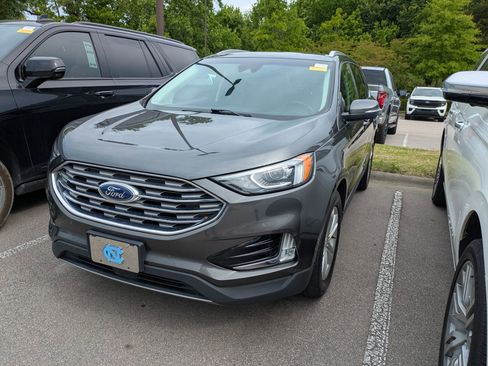 Used 2019 Ford Edge SEL w/ Equipment Group 201A FWD image 3