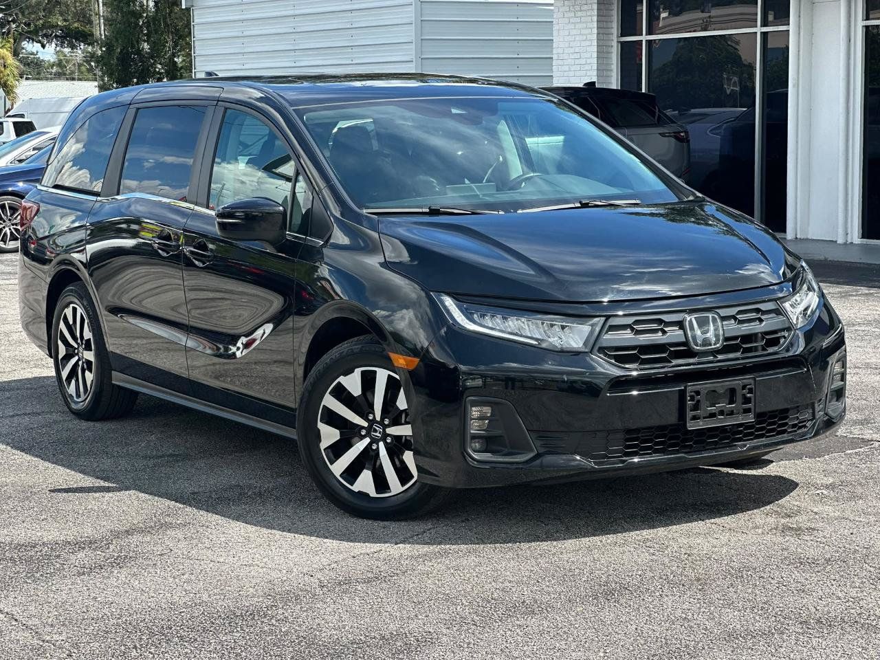 Used 2025 Honda Odyssey EX-L image 5