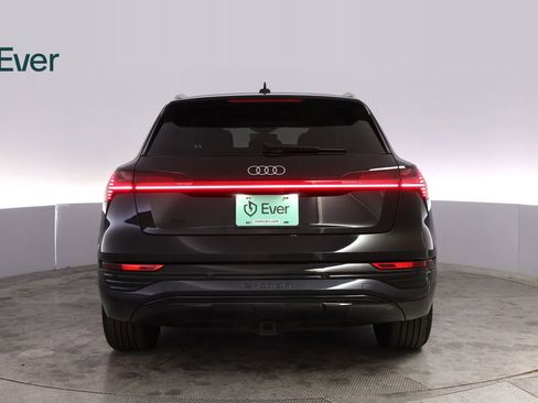 Used 2024 Audi Q8 e-tron Premium Plus w/ Premium Plus Package AWD/4WD image 15