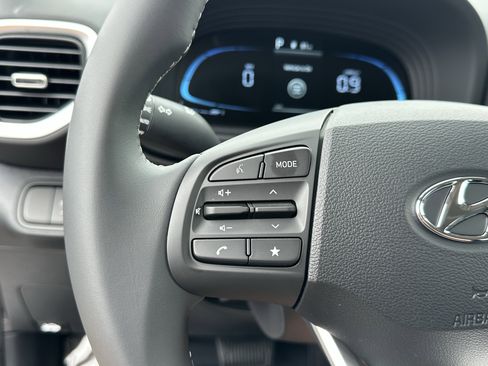 New 2026 Hyundai Venue SEL image 32