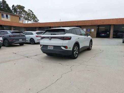 Used 2023 Volkswagen ID.4 Pro RWD image 3