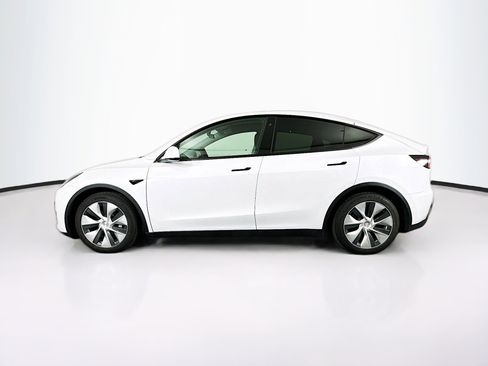 Used 2021 Tesla Model Y Long Range AWD/4WD image 4